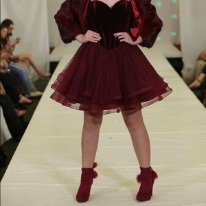 Alyce Paris size 2 maroon cocktail